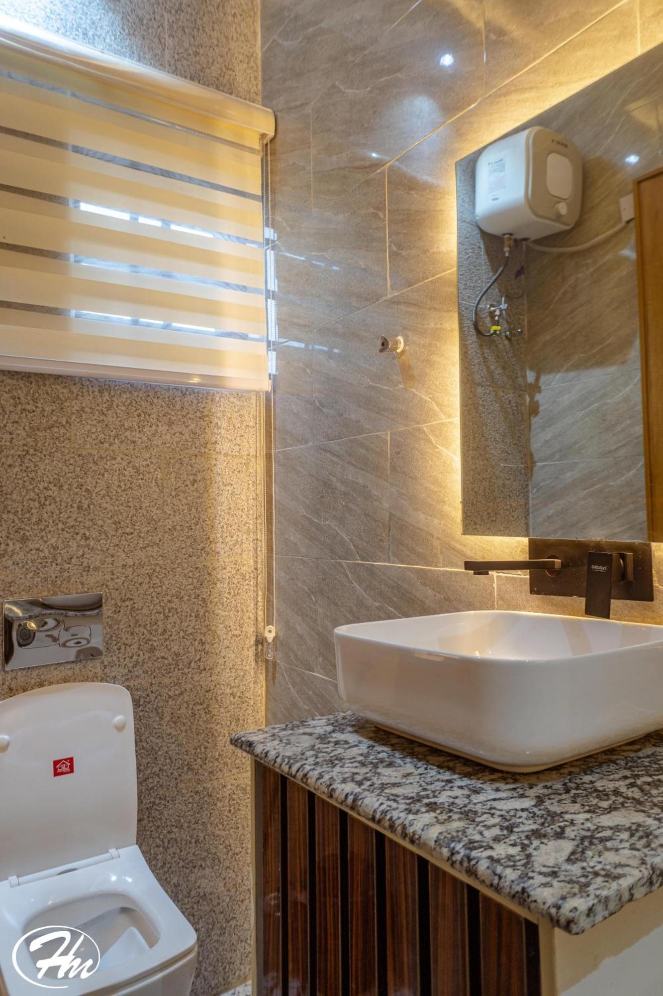Hadmof Hotel And Suites Ikeja Esterno foto
